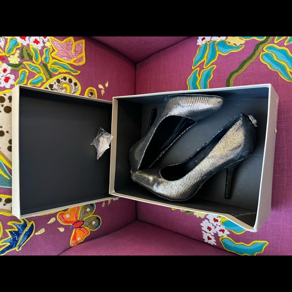 Zadig & Voltaire Gold Shoes Size 39 Women’s 9 - Picture 11 of 13